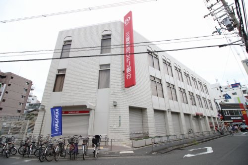 銀行　三菱UFJ銀行淡路支店（銀行）まで132m