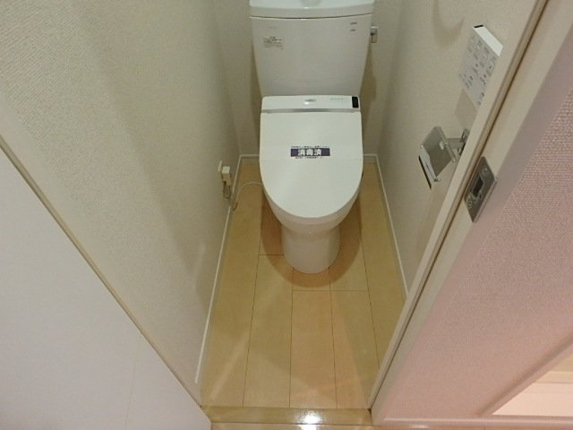 トイレ　反転タイプ