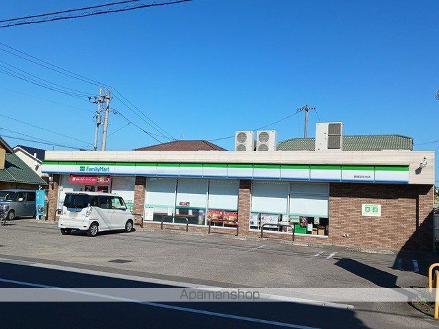 コンビニ　ファミリーマート新居浜庄内店（コンビニ）まで708m