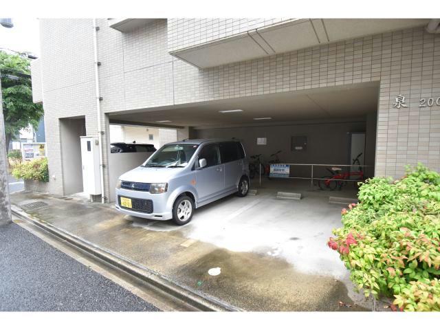 駐車場　駐車場