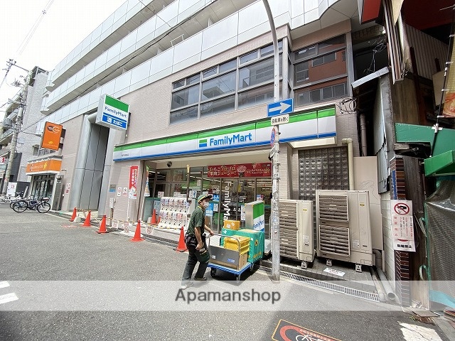 コンビニ　ファミリーマート黒門市場前店（コンビニ）まで317m