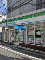 コンビニ　ファミリーマートサンズ高輪四丁目店（コンビニ）まで288m
