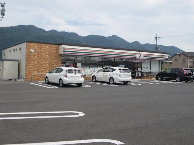 コンビニ　セブンイレブン 出雲平野町店（コンビニ）まで75m