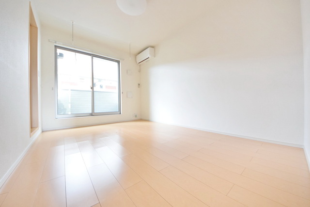 居室・リビング　～広々お部屋で気持ちいい～