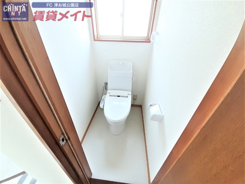 トイレ　同型参考写真