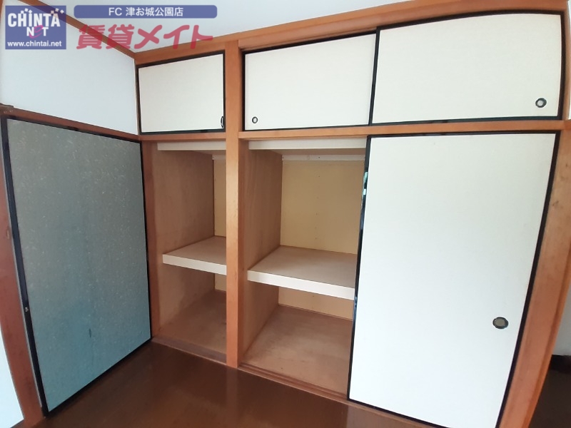 収納　同型参考写真