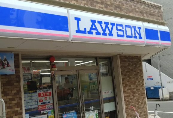 コンビニ　ローソン 上前津店（コンビニ）まで288m