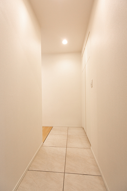 玄関　※写真は同タイプ住戸です。