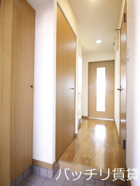 玄関　別号室イメージの為、現状を優先致します。