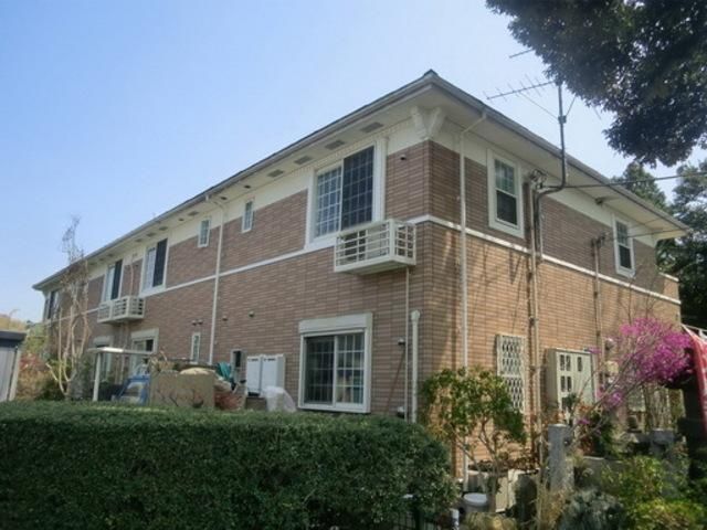建物外観　★閑静な住宅街で緑も多く落ち着いた環境です★