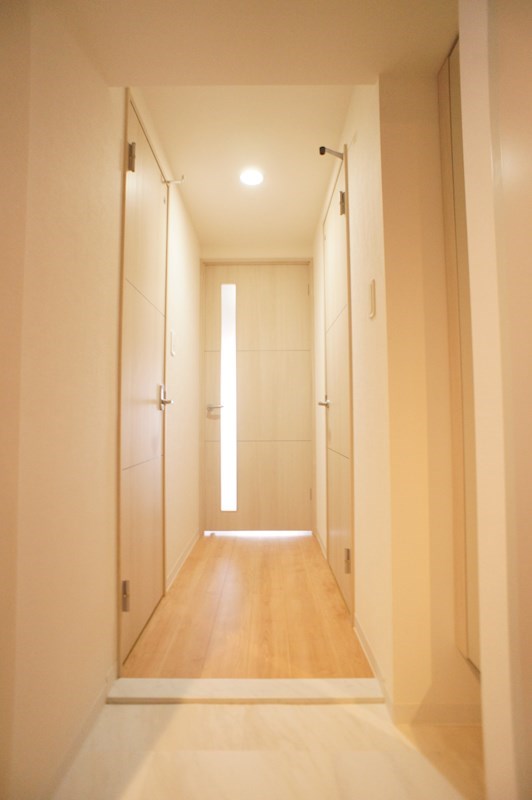 玄関　※同タイプのお部屋の写真です。現況を優先とします。