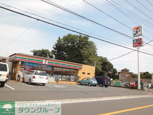 コンビニ　セブンイレブン松戸河原塚店（コンビニ）まで690m