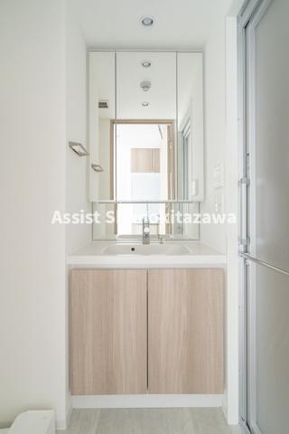 洗面設備　※同物件参考写真です