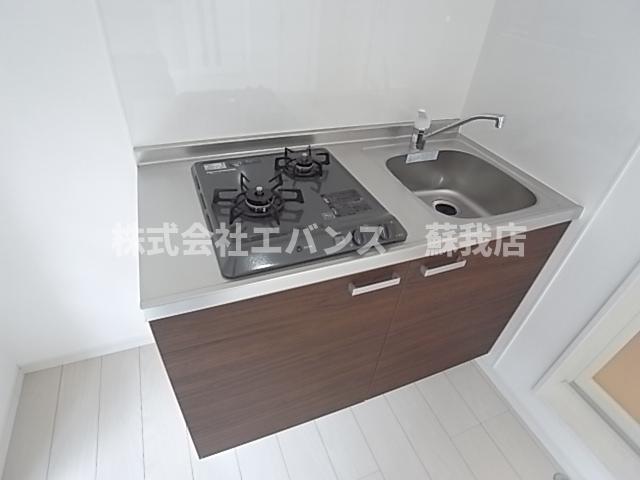 キッチン　コンパクトなキッチンで掃除もラクラク