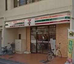 コンビニ　セブンイレブン八王子桑並木（コンビニ）まで403m