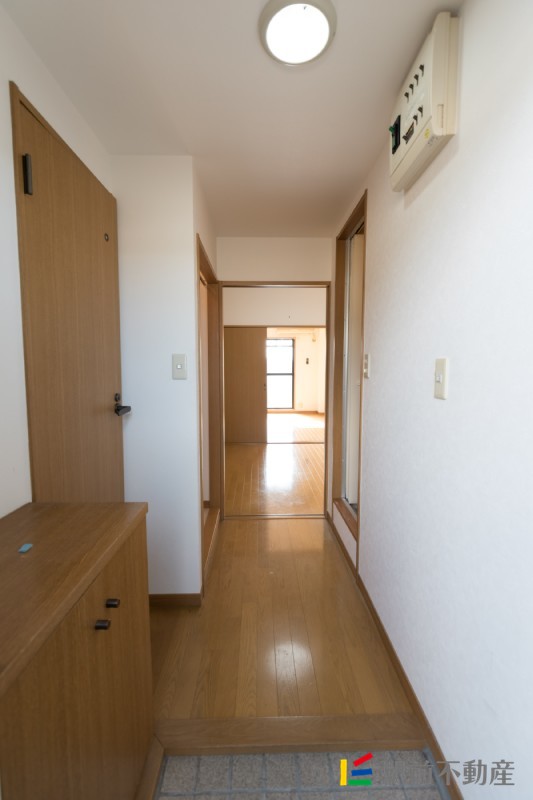 玄関　写真は同タイプ別部屋