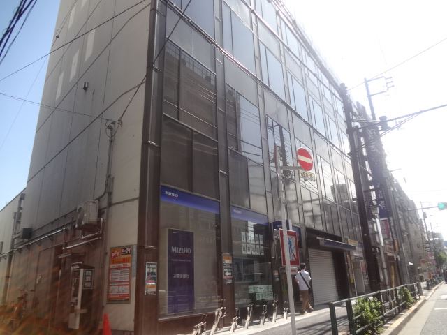 銀行　みずほ銀行（銀行）まで380m