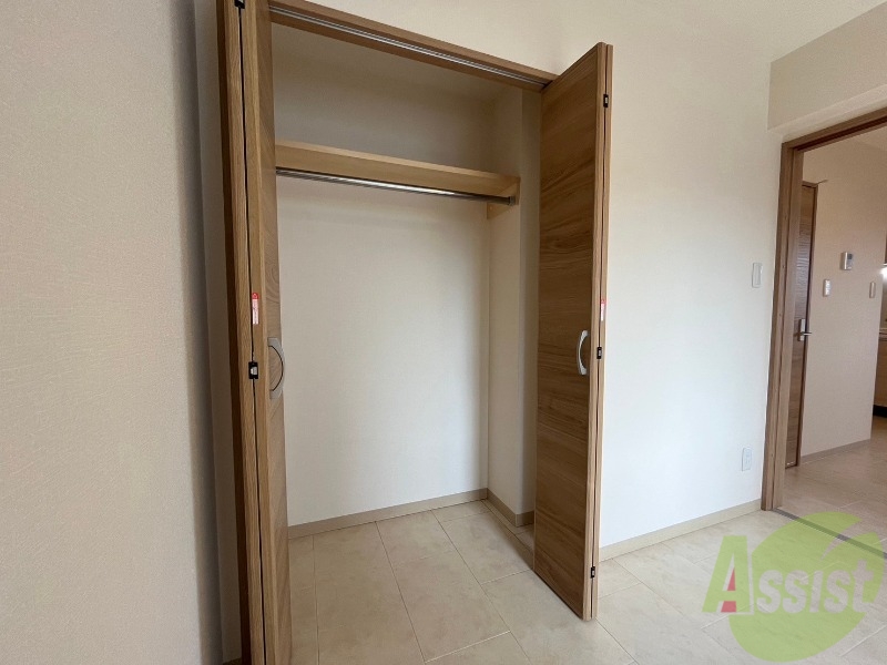 収納　寝室の収納です。部屋がすっきり片付きます。