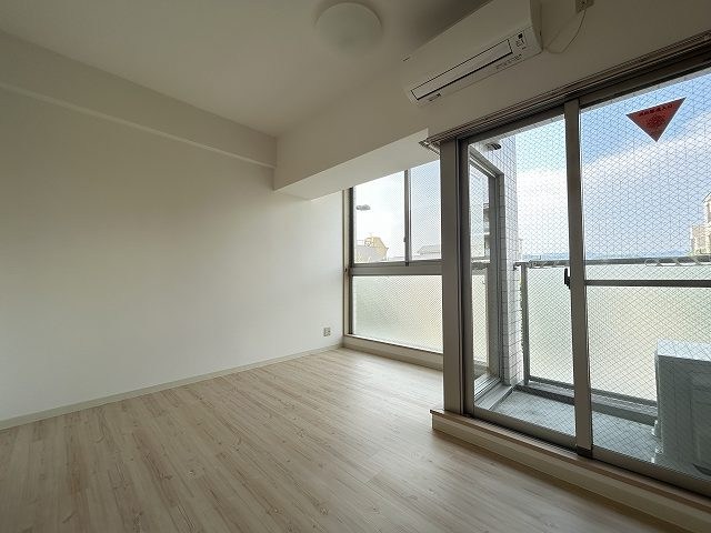 居室・リビング　同マンション別部屋