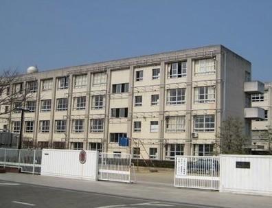 中学校　木太中学校（中学校）まで1060m