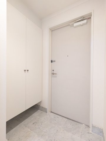 玄関　明るい玄関です