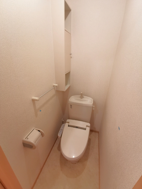 トイレ　実際のお部屋の写真です。