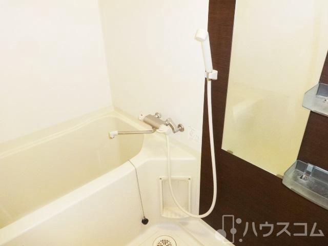 バス・シャワールーム　トイレとお風呂は別です。