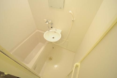 レオパレスシャルマン上野西の内装写真