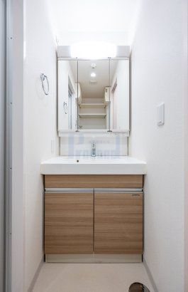 洗面設備　※別部屋参考写真※現況優先です
