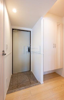 玄関　※別部屋参考写真※現況優先です