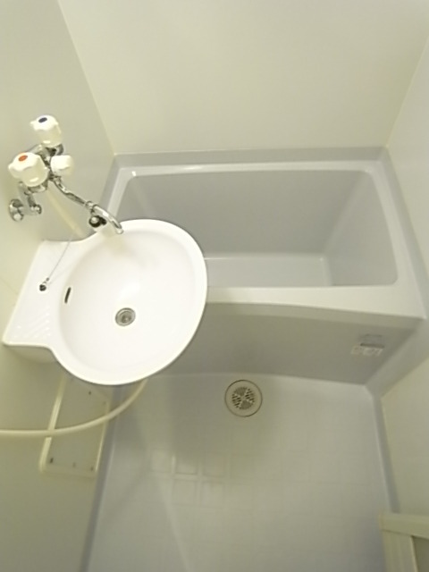レオパレスクレベールの風呂写真
