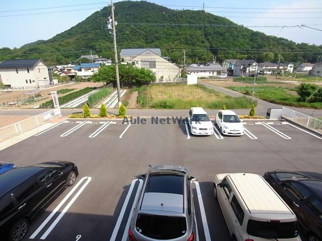 駐車場　駐車場