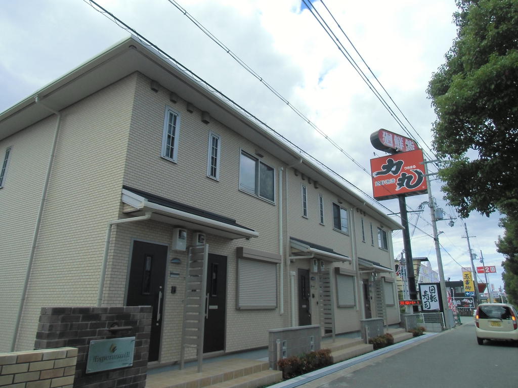 加古川市野口町坂井のアパートの建物外観