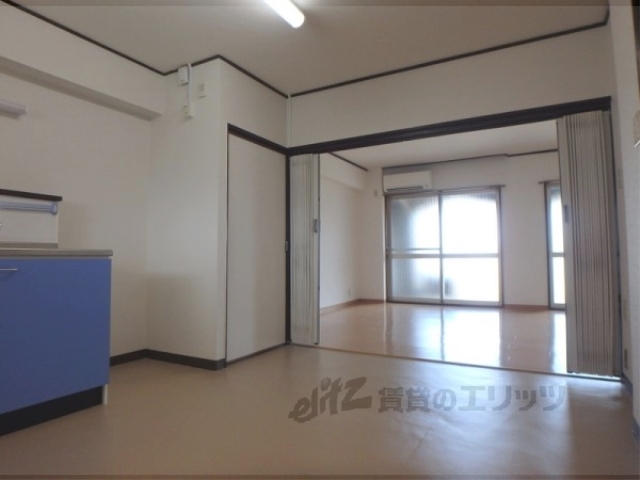 居室・リビング　リビング