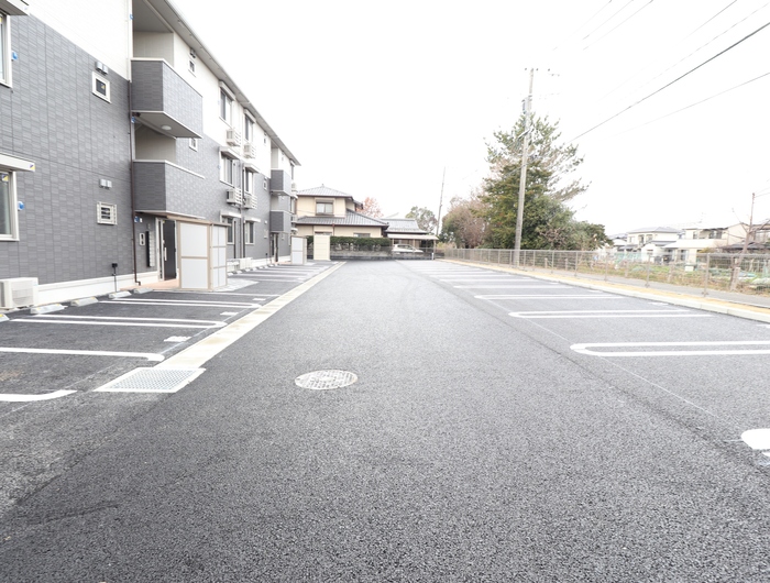 【熊本市南区南高江のアパートの駐車場】