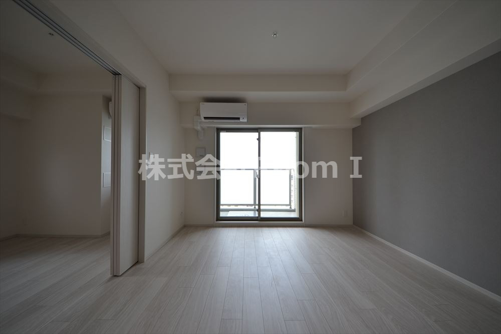 居室・リビング　こちらのリビングで趣味の時間をお楽しみください