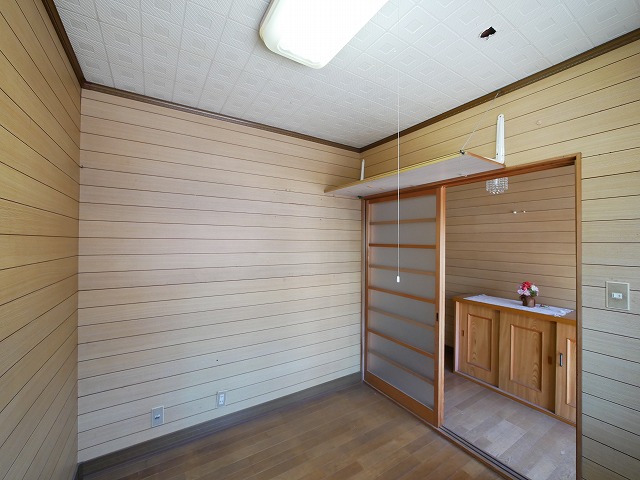 居室・リビング　明るい洋室です