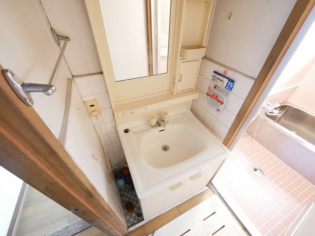 洗面設備　使いやすい洗面所です