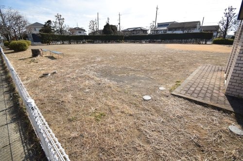 【熊谷市久下のアパートの公園】