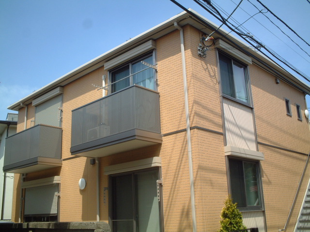 建物外観　２００６年築・陽当り／環境良好・ワンフロア２世帯・シャッター