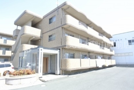 岡山市北区北長瀬表町のマンションの建物外観