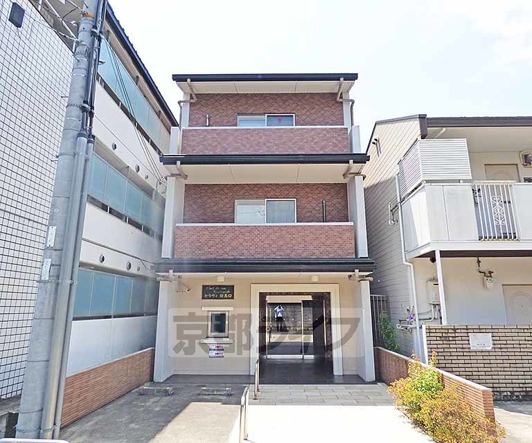 セラヴィ鞍馬口の建物外観