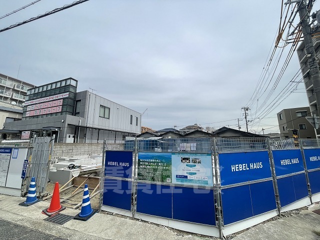 西宮市津門稲荷町のアパートの建物外観