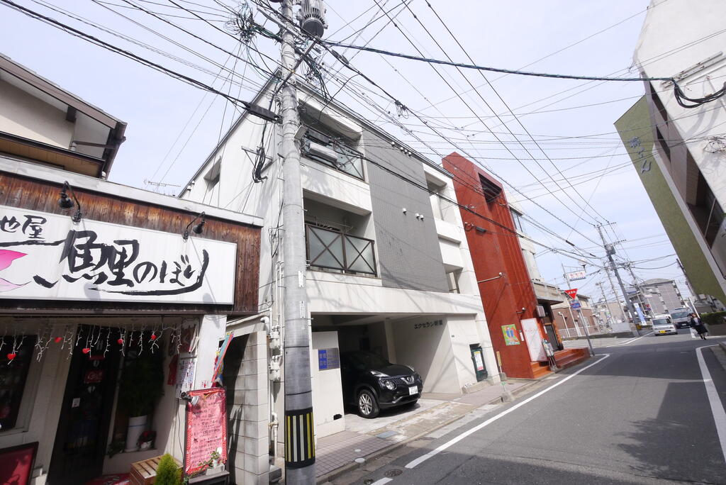 糟屋郡新宮町美咲のアパートの建物外観