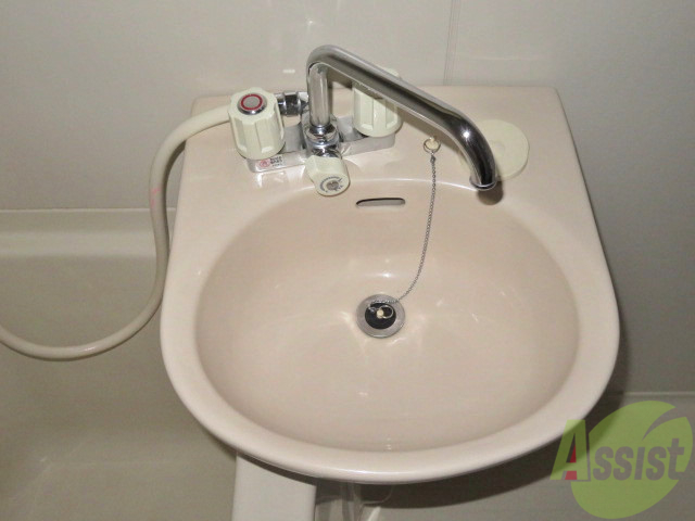 洗面設備　洗面台はこちら。朝の身支度はここでばっちり。