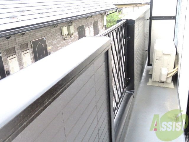 バルコニー　バルコニーは洗濯物を干すスペースがあります。