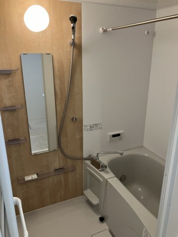 バス・シャワールーム　※同タイプ・現況優先