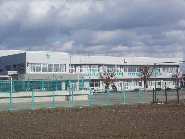 小学校　鬼柳小学校（小学校）まで825m