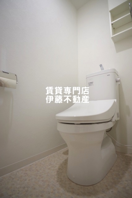 トイレ　温水洗浄暖房便座
