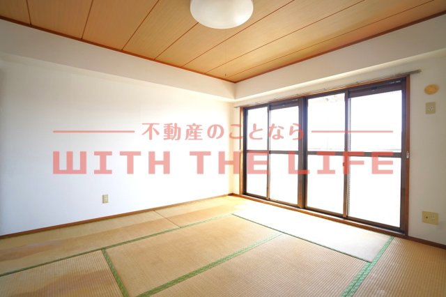 居室・リビング　ゆったり過ごせる居間です